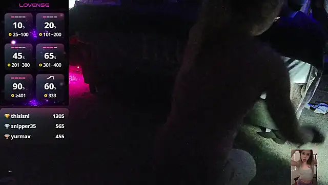 Blondiewithanass online show from November 29, 2025, 1:33 pm