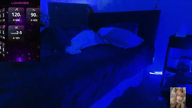 Snapshot of Blondiewithanass chatting on January 17, 2026, 5:00 am Blondiewithanass online show from January 17, 2026, 5:00 am