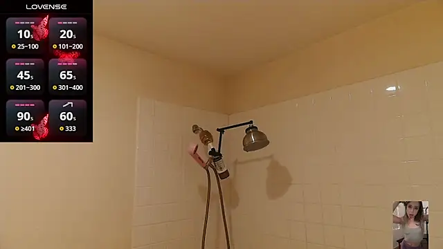 Snapshot of Blondiewithanass chatting on February 14, 2026, 3:51 am Blondiewithanass online show from February 14, 2026, 3:51 am