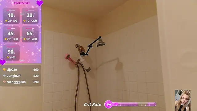 Snapshot of Blondiewithanass chatting on October 1, 2025, 1:22 am Blondiewithanass online show from October 1, 2025, 1:22 am