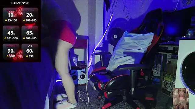 Snapshot of Blondiewithanass chatting on March 1, 2026, 3:56 pm Blondiewithanass online show from March 1, 2026, 3:56 pm