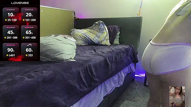 Snapshot of Blondiewithanass chatting on February 24, 2026, 5:52 am Blondiewithanass online show from February 24, 2026, 5:52 am