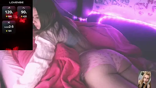 Snapshot of Blondiewithanass chatting on February 14, 2026, 3:56 pm Blondiewithanass online show from February 14, 2026, 3:56 pm