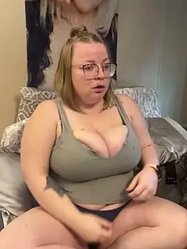 Blondiee x online show from January 28, 2025, 9:40 pm