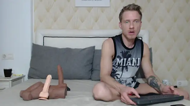 JessicaSteve online show from February 27, 2026, 7:35 pm