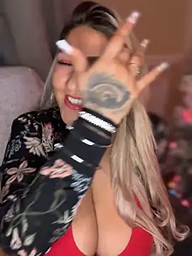 LittleMissEeve online show from December 4, 2025, 1:26 am