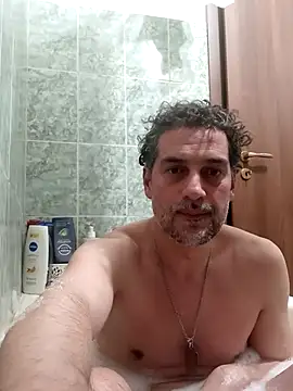 Snapshot of Arges20 chatting on February 7, 2026, 9:12 pm Arges20 online show from February 7, 2026, 9:12 pm