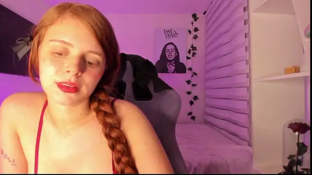 Snapshot of Niky_Love chatting on March 1, 2026, 7:30 am Niky Love online show from March 1, 2026, 7:30 am