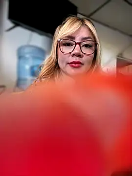 Snapshot of DIANITA_1988 chatting on October 16, 2025, 3:09 pm DIANITA 1988 online show from October 16, 2025, 3:09 pm