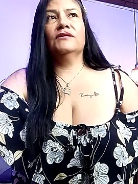 salomexlove 20 online show from October 19, 2025, 1:14 pm