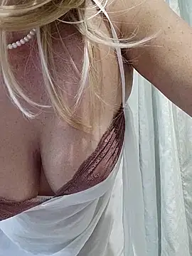 Vivian115 online show from September 23, 2025, 8:38 pm