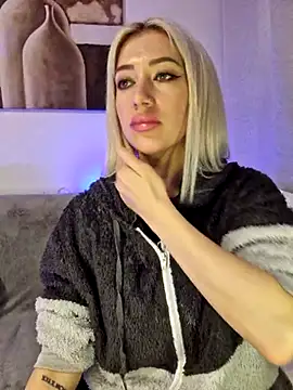 Snapshot of Fuck-Gina chatting on February 12, 2025, 12:48 am Fuck-Gina online show from February 12, 2025, 12:48 am