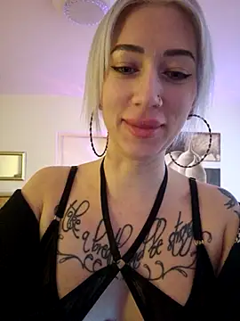 Snapshot of Fuck-Gina chatting on March 18, 2025, 5:12 am Fuck-Gina online show from March 18, 2025, 5:12 am