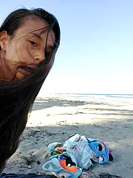 Luna-Natural online show from November 17, 2025, 6:56 pm