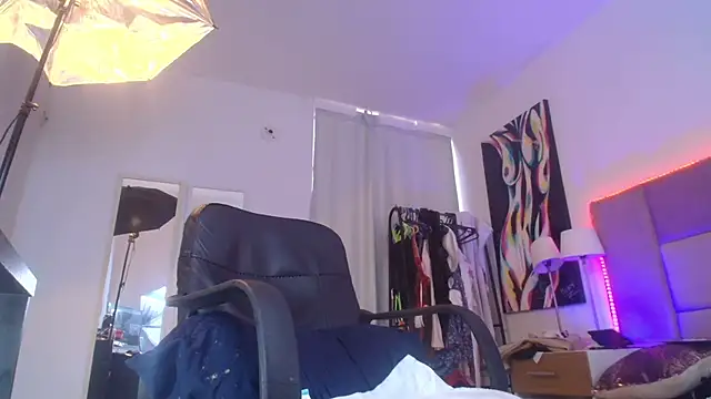 lizzy squirt online show from March 6, 2026, 2:12 pm