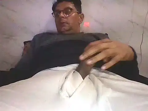 Kumarjay330 online show from February 6, 2026, 6:04 pm