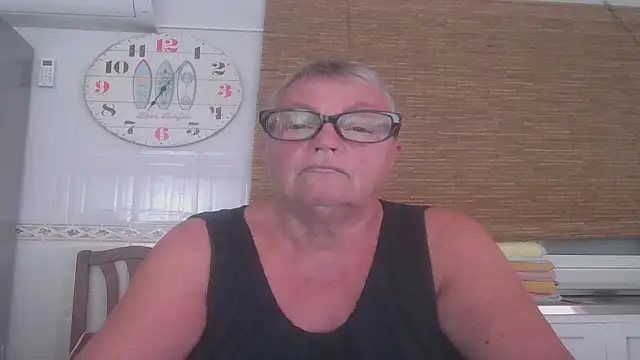 Snapshot of GrannyChrissy68 chatting on October 30, 2025, 6:05 pm GrannyChrissy68 online show from October 30, 2025, 6:05 pm