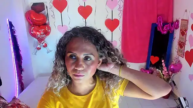 samantha  smile online show from February 11, 2025, 3:18 am