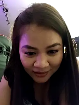 yenyen  online show from February 6, 2026, 7:10 pm