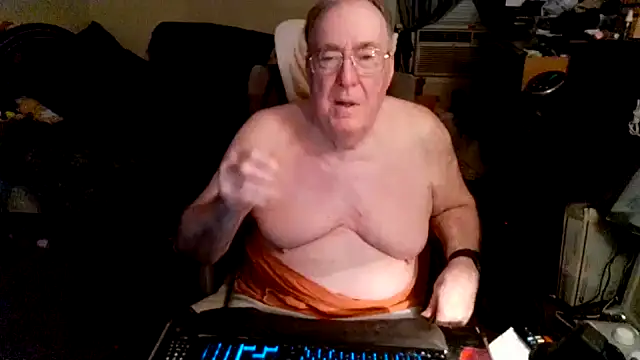 Toastir online show from September 30, 2025, 5:41 pm