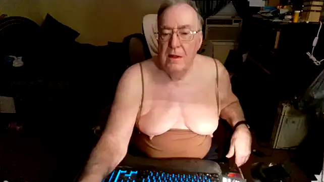 Toastir online show from December 7, 2024, 3:58 pm
