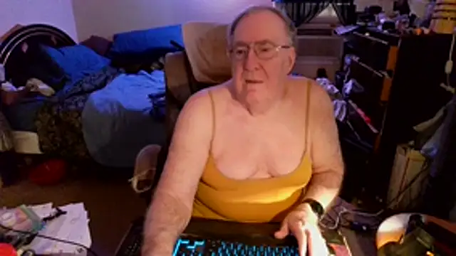 Snapshot of Toastir chatting on February 27, 2026, 10:09 pm Toastir online show from February 27, 2026, 10:09 pm