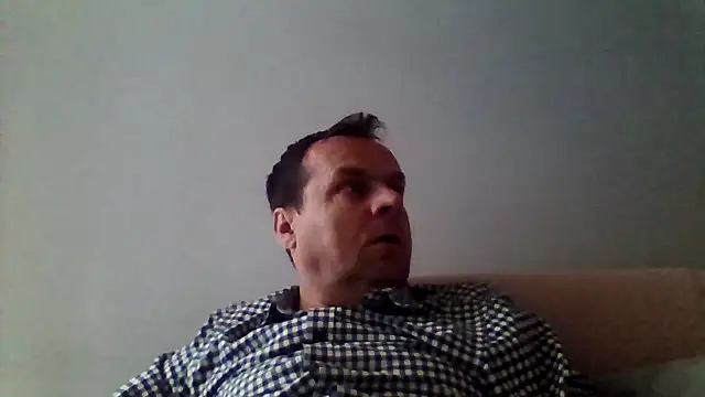 grzes19763 online show from April 5, 2026, 4:13 pm