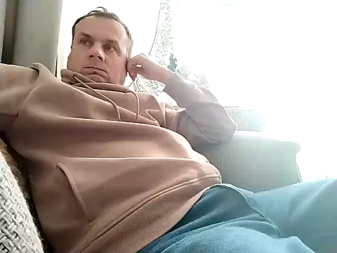 Snapshot of grzes19763 chatting on October 22, 2025, 8:25 am grzes19763 online show from October 22, 2025, 8:25 am