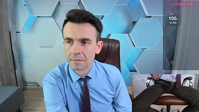 Snapshot of SteveTiger chatting on February 13, 2026, 10:37 am SteveTiger online show from February 13, 2026, 10:37 am