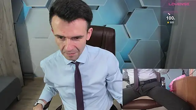 Snapshot of SteveTiger chatting on February 8, 2026, 12:14 pm SteveTiger online show from February 8, 2026, 12:14 pm