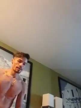 txsweets online show from October 13, 2025, 2:18 pm