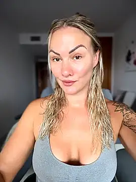 Snapshot of NastyMilf_ chatting on July 15, 2026, 8:10 am NastyMilf online show from July 15, 2026, 8:10 am