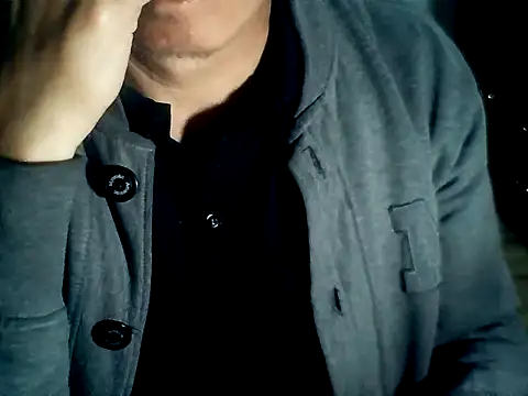 Snapshot of Latinjim29 chatting on December 15, 2025, 4:29 am Latinjim29 online show from December 15, 2025, 4:29 am