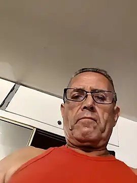 Snapshot of bobby69cock chatting on October 5, 2025, 7:04 pm bobby69cock online show from October 5, 2025, 7:04 pm
