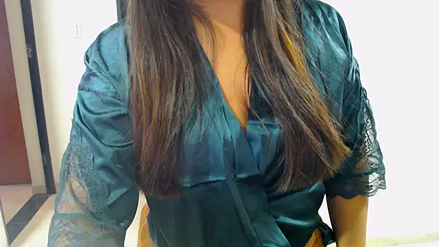 Snapshot of Ixchel_Anaid chatting on September 28, 2025, 9:33 pm Ixchel Anaid online show from September 28, 2025, 9:33 pm