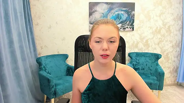 Strawberrye online show from February 2, 2025, 1:30 pm
