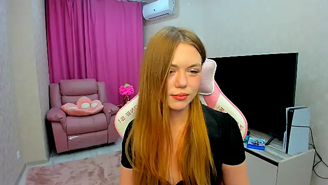 Snapshot of Strawberrye chatting on September 21, 2025, 3:33 am Strawberrye online show from September 21, 2025, 3:33 am