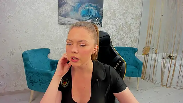 Snapshot of Strawberrye chatting on September 26, 2025, 3:24 am Strawberrye online show from September 26, 2025, 3:24 am