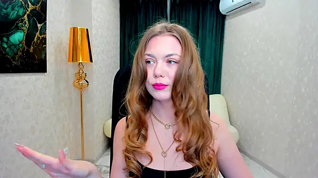 Strawberrye online show from February 7, 2025, 3:45 am