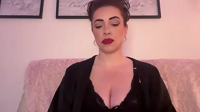 Snapshot of EmilyBlue chatting on January 10, 2026, 10:38 pm EmilyBlue online show from January 10, 2026, 10:38 pm