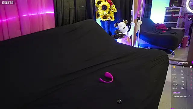 Snapshot of Rachellkors chatting on October 7, 2025, 9:43 am Rachellkors online show from October 7, 2025, 9:43 am