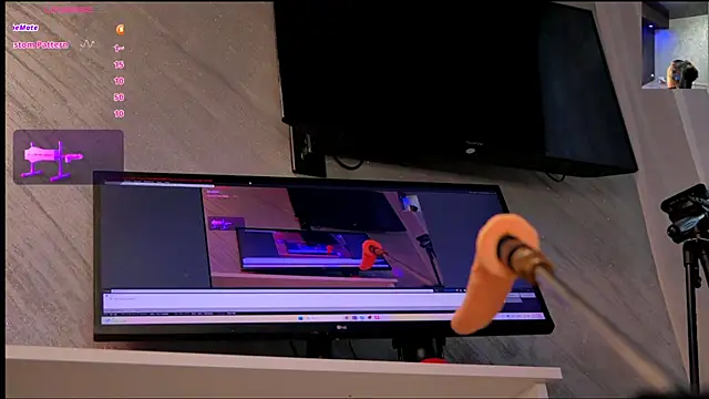 im-your-lovee online show from November 17, 2025, 7:01 am