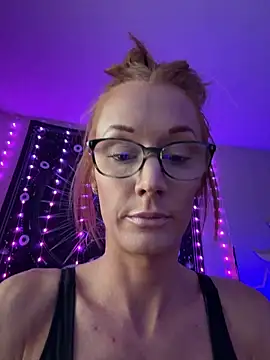 Snapshot of Lexi_Star chatting on April 9, 2026, 11:00 pm Lexi Star online show from April 9, 2026, 11:00 pm