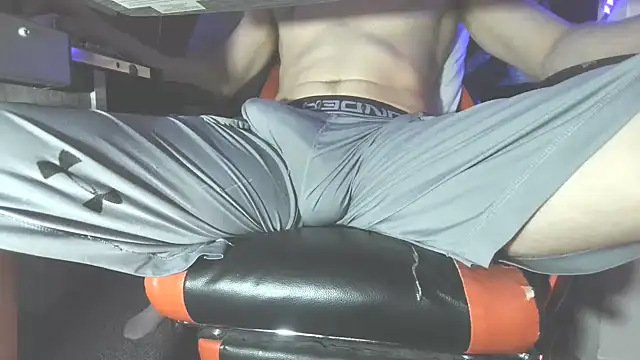 Snapshot of Dick_and_muscles chatting on October 11, 2025, 3:51 am Dick and muscles online show from October 11, 2025, 3:51 am