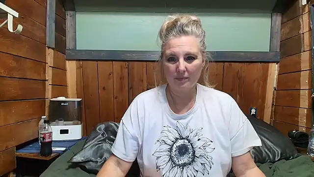 lisaxlovexxx online show from May 16, 2026, 1:48 am