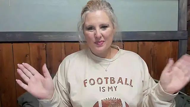 Snapshot of lisaxlovexxx chatting on September 19, 2025, 5:06 pm lisaxlovexxx online show from September 19, 2025, 5:06 pm