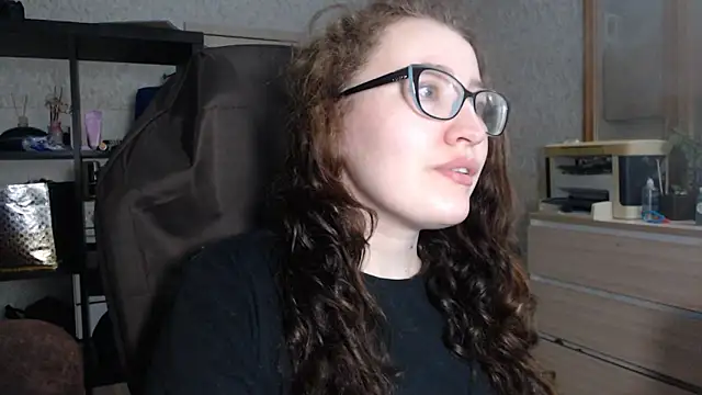 AnKey Rayah online show from February 24, 2025, 9:41 pm