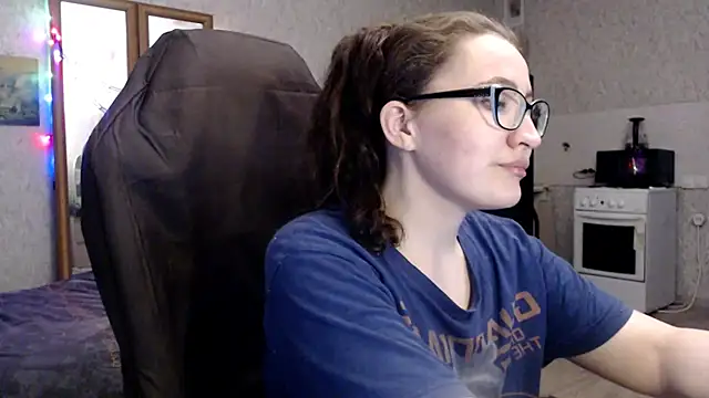 AnKey Rayah online show from April 16, 2026, 9:39 pm