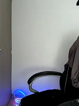 paola091 online show from November 14, 2025, 12:03 am