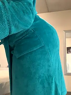 CurvyDesire1 online show from September 25, 2025, 6:19 am